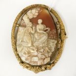 LARGE VICTORIAN CAMEO BROOCH