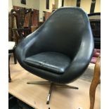 RETRO CHAIR IN BLACK