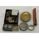 INTERESTING COLLECTION OF BADGES / COMPACTS ETC