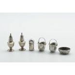 SELECTION OF MINIATURE CHINESE SILVER ITEMS