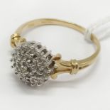 18CT YELLOW GOLD DIAMOND CLUSTER RING - SIZE S