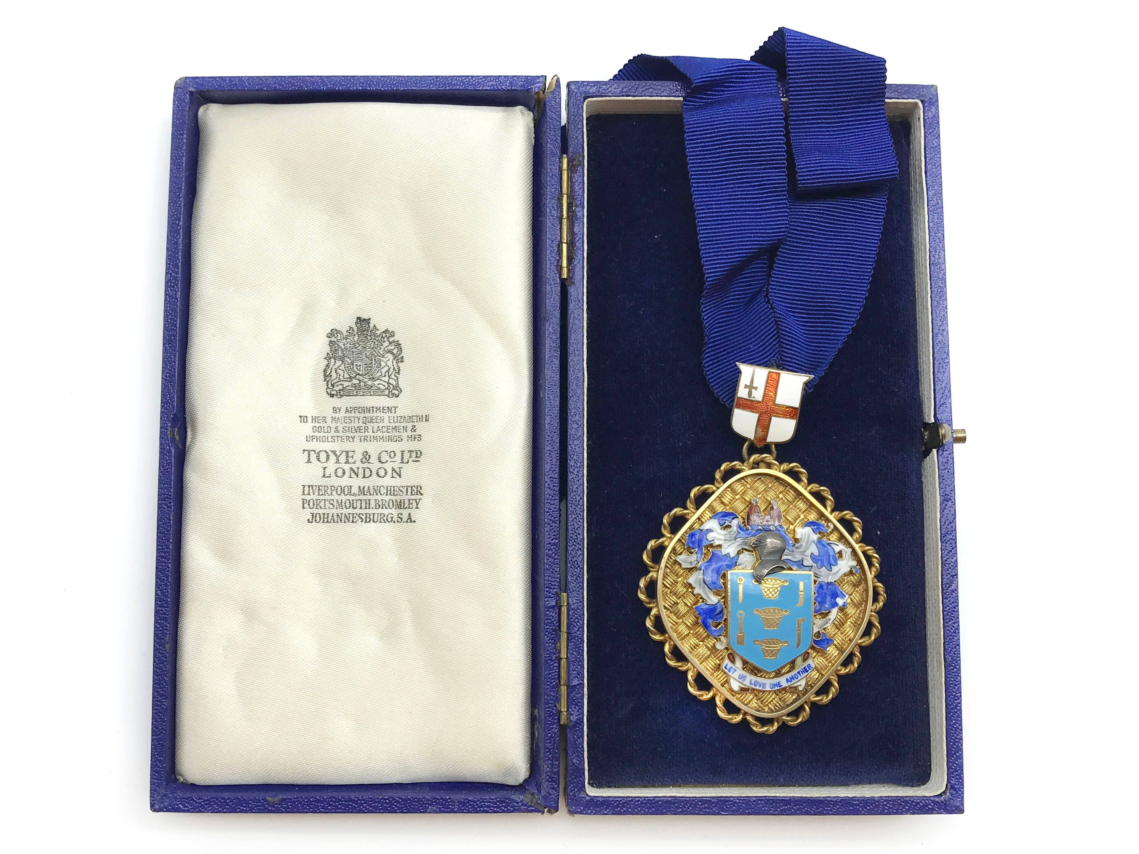 THE WORSHIPFUL COMPANY OF BASKETMAKERS HALLMARKED SILVER JEWEL / MEDAL WITH COLLAR