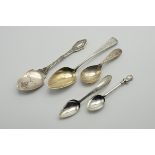 SELECTION OF FIVE VARIOUS SPOONS INCLUDING HALLMARKED SILVER QUEEN VICTORIA COMMEMORATIVE SPOON