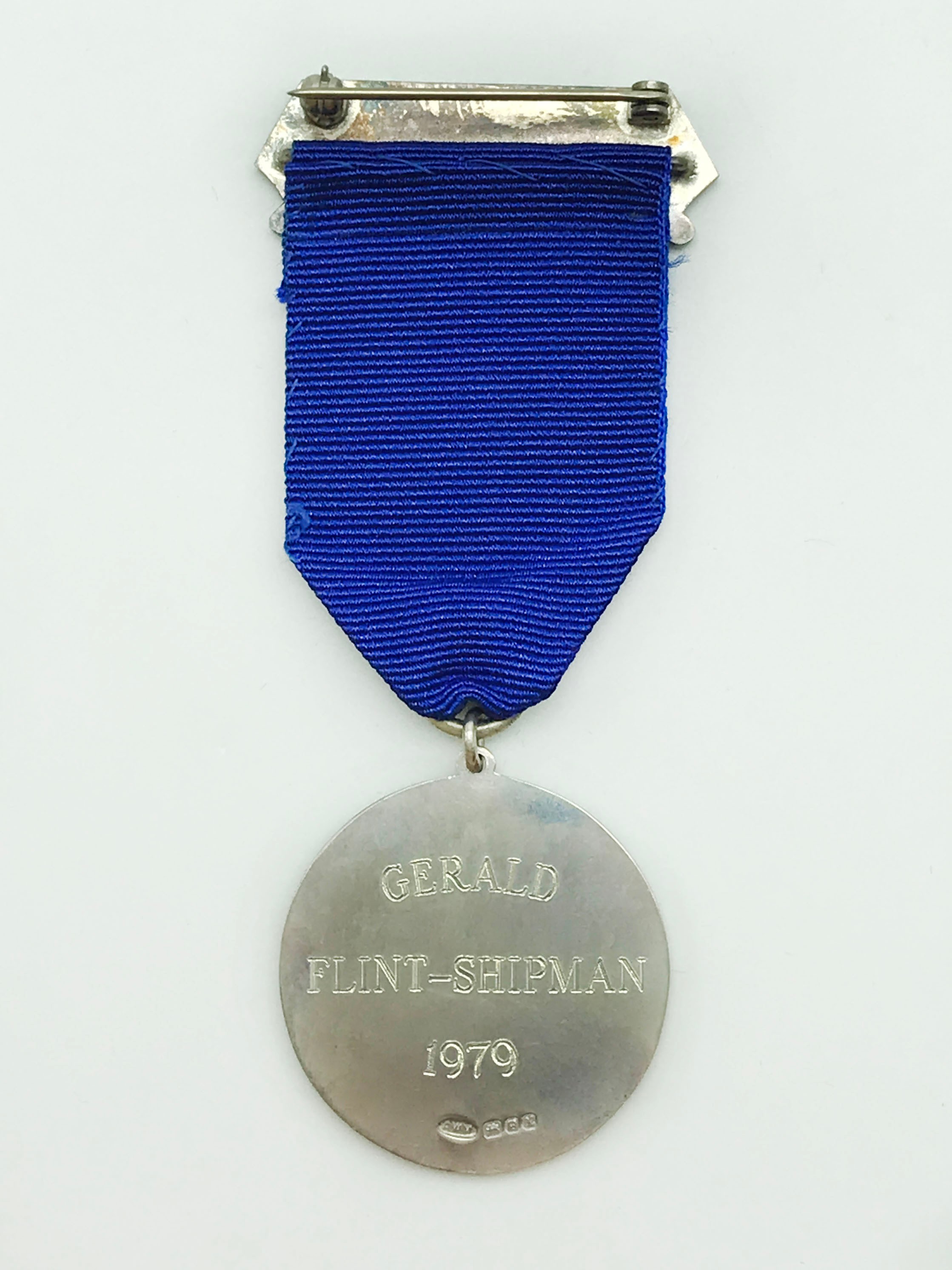 HALLMARKED SILVER MEDAL FOR THE WORSHIPFUL COMPANY OF BASKETMAKERS STEWARDS CLUB - Image 2 of 6