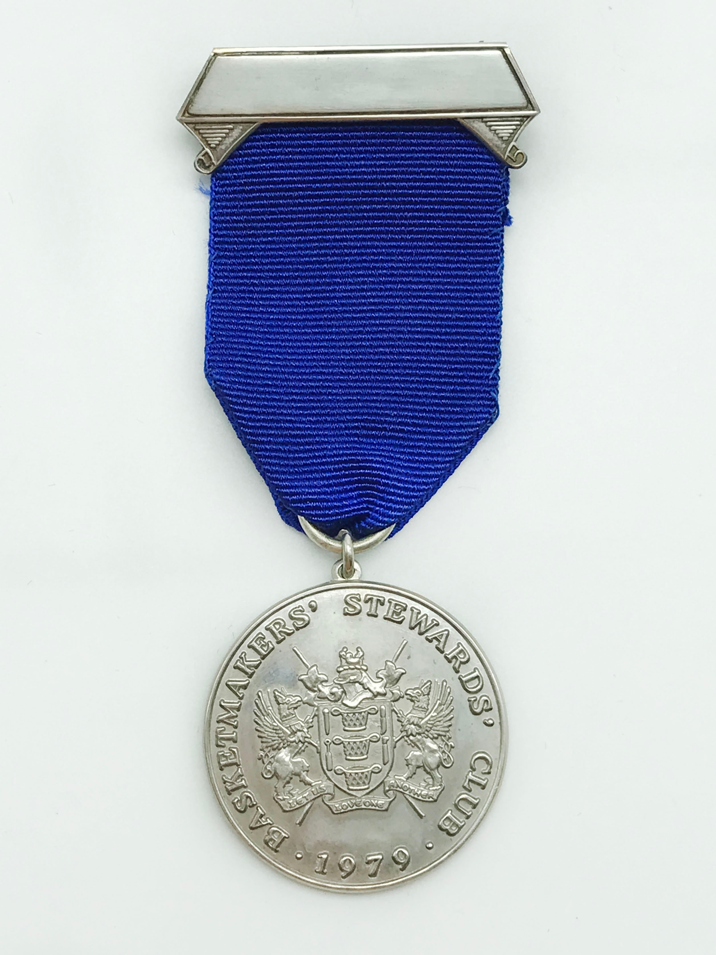 HALLMARKED SILVER MEDAL FOR THE WORSHIPFUL COMPANY OF BASKETMAKERS STEWARDS CLUB