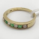 18CT YELLOW GOLD DIAMOND & EMERALD RING - SIZE P