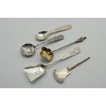 SELECTION OF FIVE VARIOUS ORIENTAL SILVER SPOONS