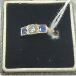 18CT GOLD DIAMOND & SAPPHIRE RING - SIZE L