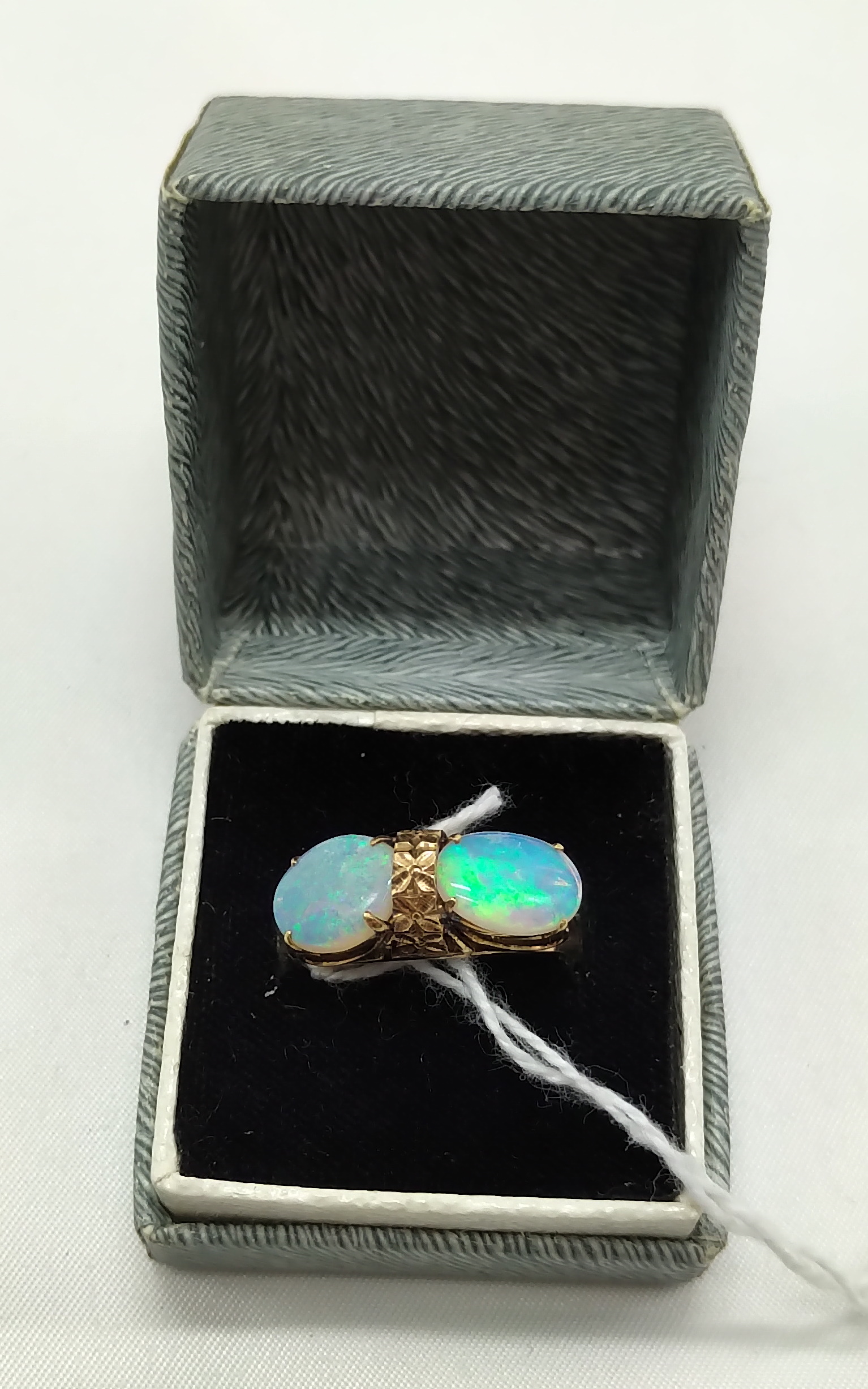 14CT GOLD OPAL RING - SIZE L