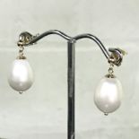 PAIR OF 9CT GOLD SOUTH SEA PEARL DROP EARRINGS