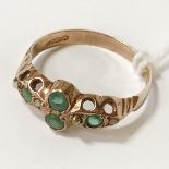 9CT GOLD EMERALD RING - SIZE L