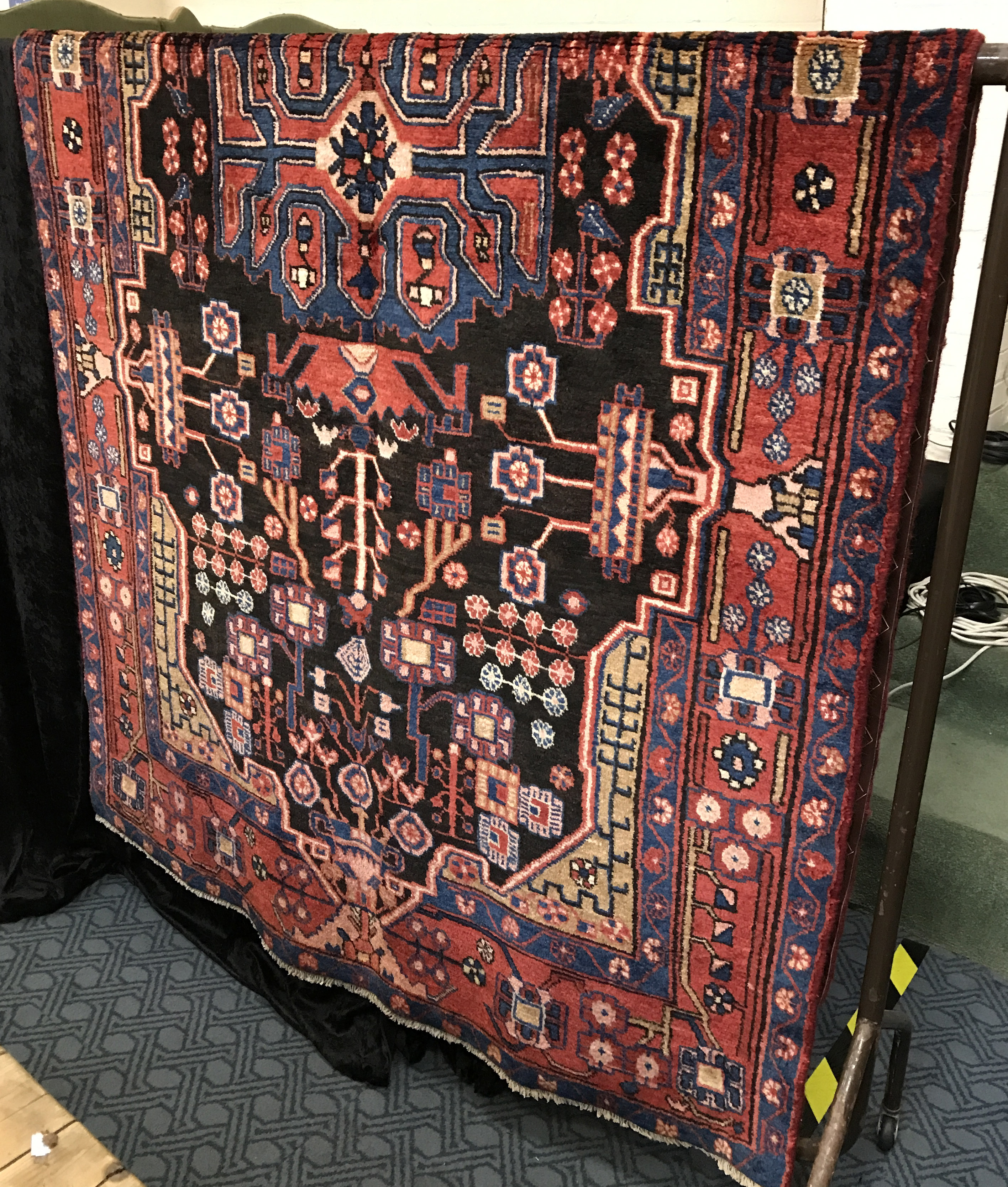 NORTH WEST PERSIAN NAHAWAND CARPET 268CM X 150CM