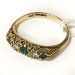 EMERALD & DIAMOND RING - SIZE Q