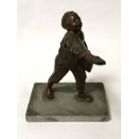 BRONZE PAPERBOY FIGURE ON MARBLE BASE - 25 CMS (H)