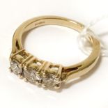 3 STONE DIAMOND &18CT YELLOW GOLD RING - SIZE K /L