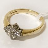 18CT GOLD & DIAMOND RING - SIZE M