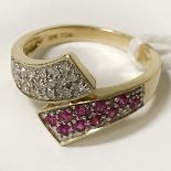 18CT WHITE GOLD RUBY & DIAMOND RING - SIZE M