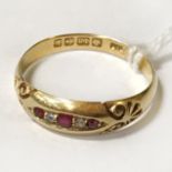 18CT GOLD RUBY & DIAMOND RING - SIZE Q