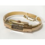 18CT GOLD ART DECO BAUME & MERCIER LADIES COCKTAIL WRISTWATCH WITH EXPANDING BRACELET