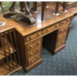 MAHOGANY LEATHER TOP KNEE HOLE DESK