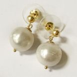 18CT GOLD SOUTH SEA PEARL EARRINGS