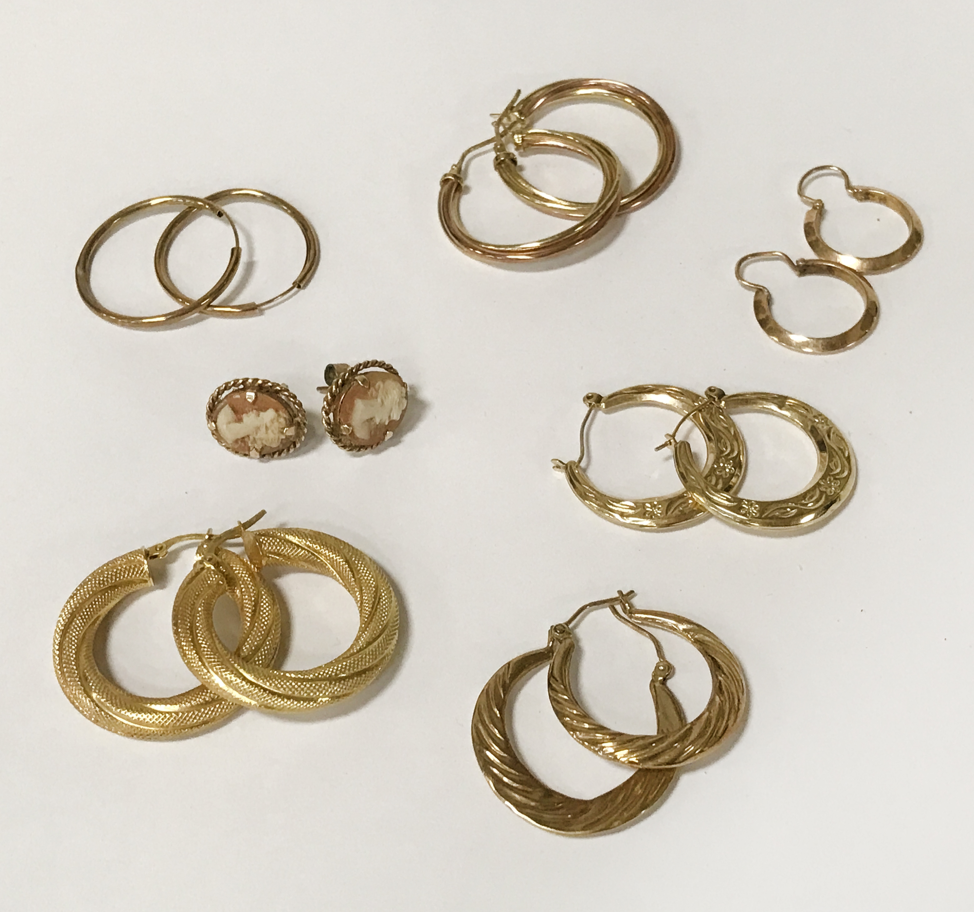 COLLECTION OF 9CT GOLD EARRINGS 18 GRAMS