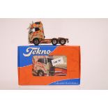 Tekno Volvo FH04 Globetrotter XL 6x2 - Sworders