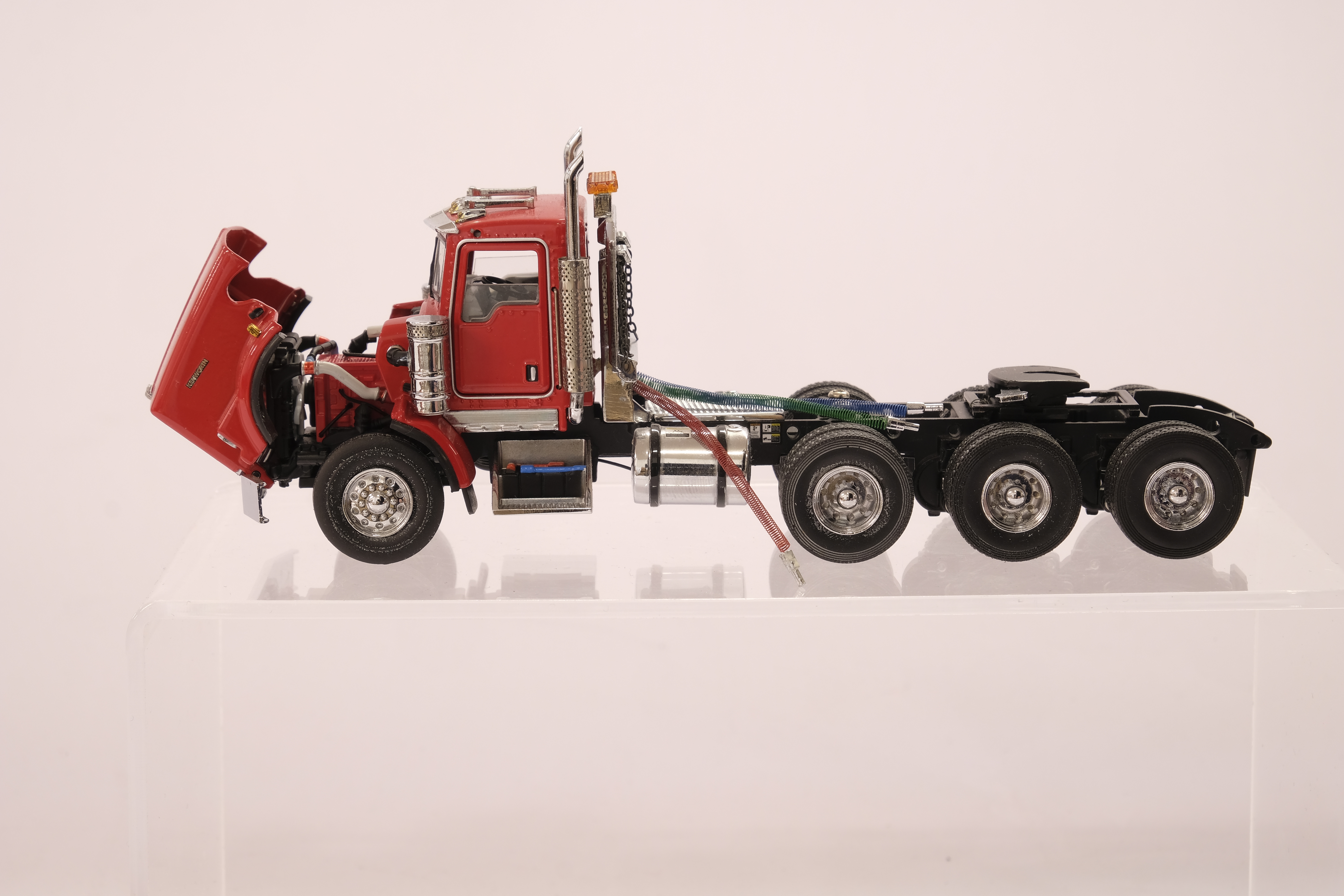 Sword Kenworth T800W 4 Axle Day Cab and Rogers Lowboy With Flip Axle - Red - Image 4 of 8