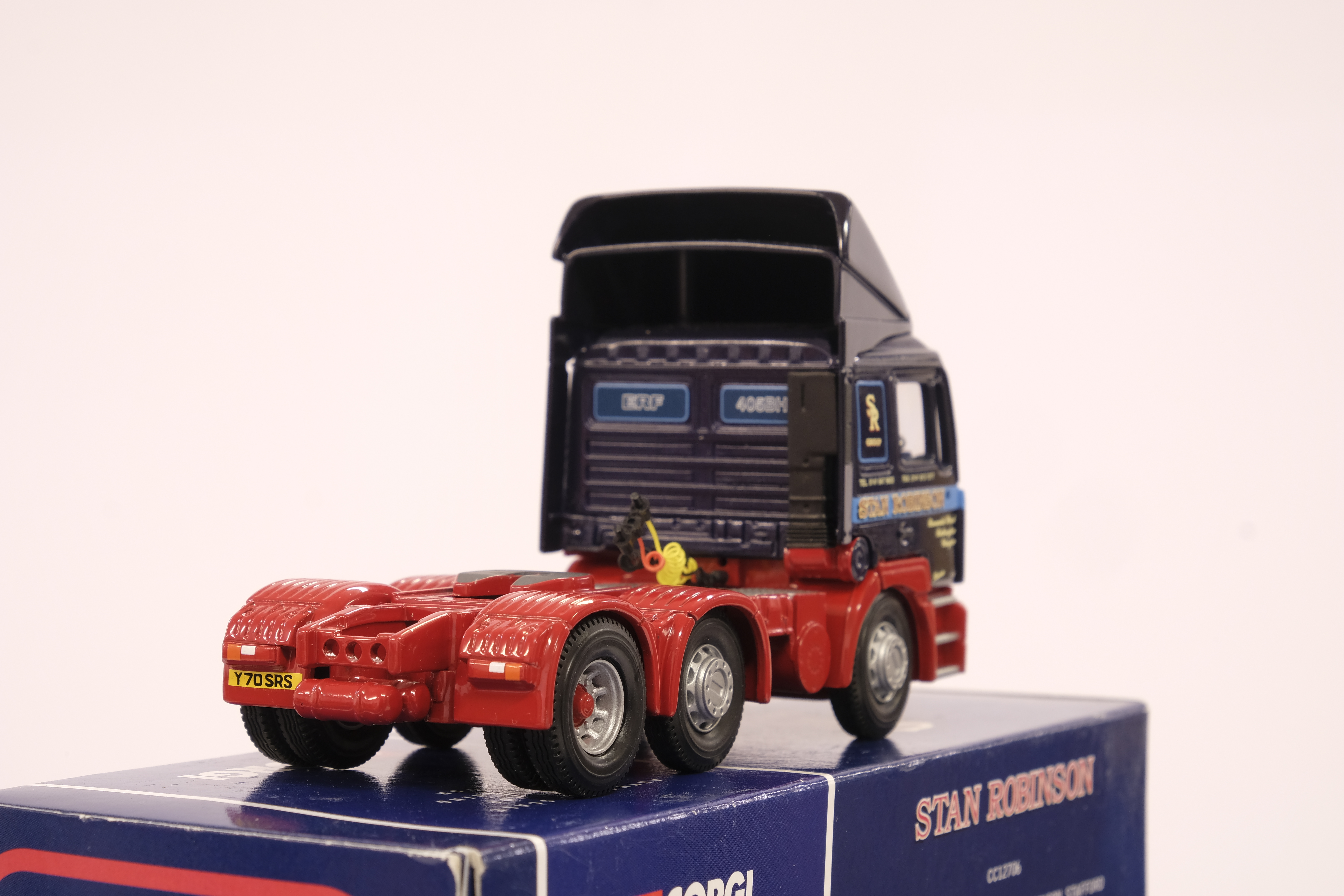 Corgi ERF ECS Tractor Unit - Stan Robinson - Image 5 of 5