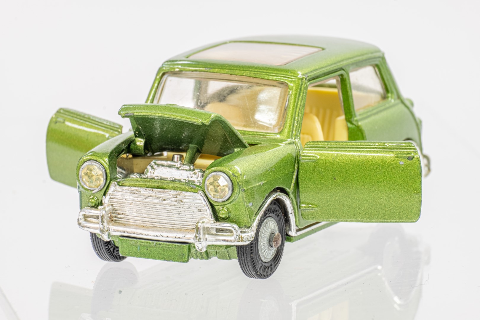 Corgi Mini Cooper 'Magnifique' - Reproduction Box - Image 8 of 9