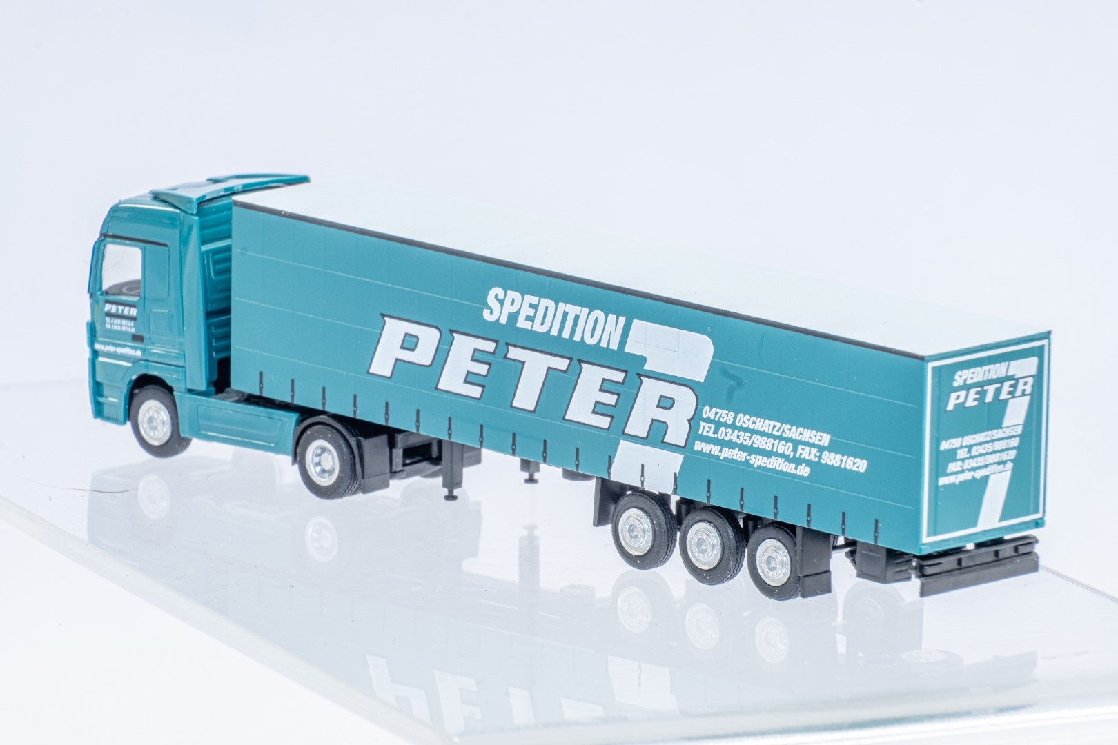 Herpa Merc Actros Box Trailer - Peter Spedition - Image 6 of 8