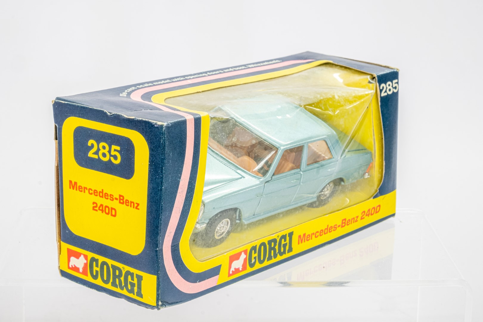 Corgi Mercedes-Bens 240D - Original Box - Image 2 of 7