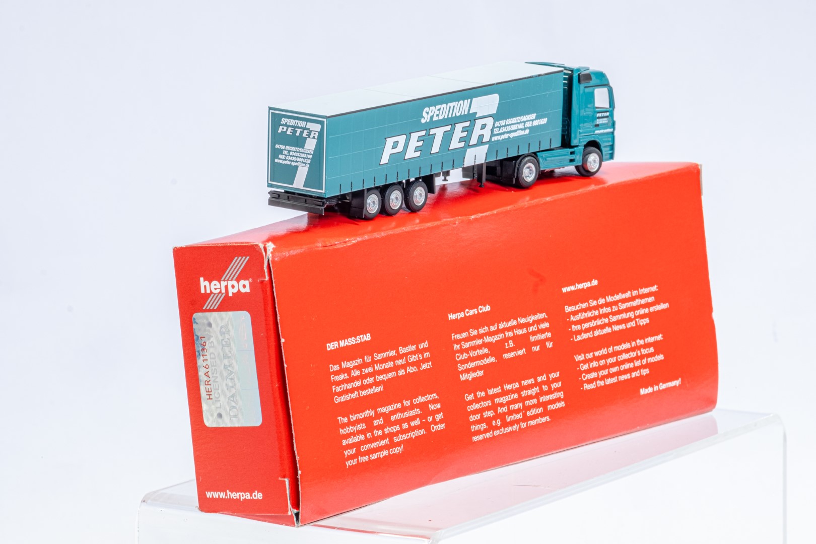 Herpa Merc Actros Box Trailer - Peter Spedition - Image 4 of 8