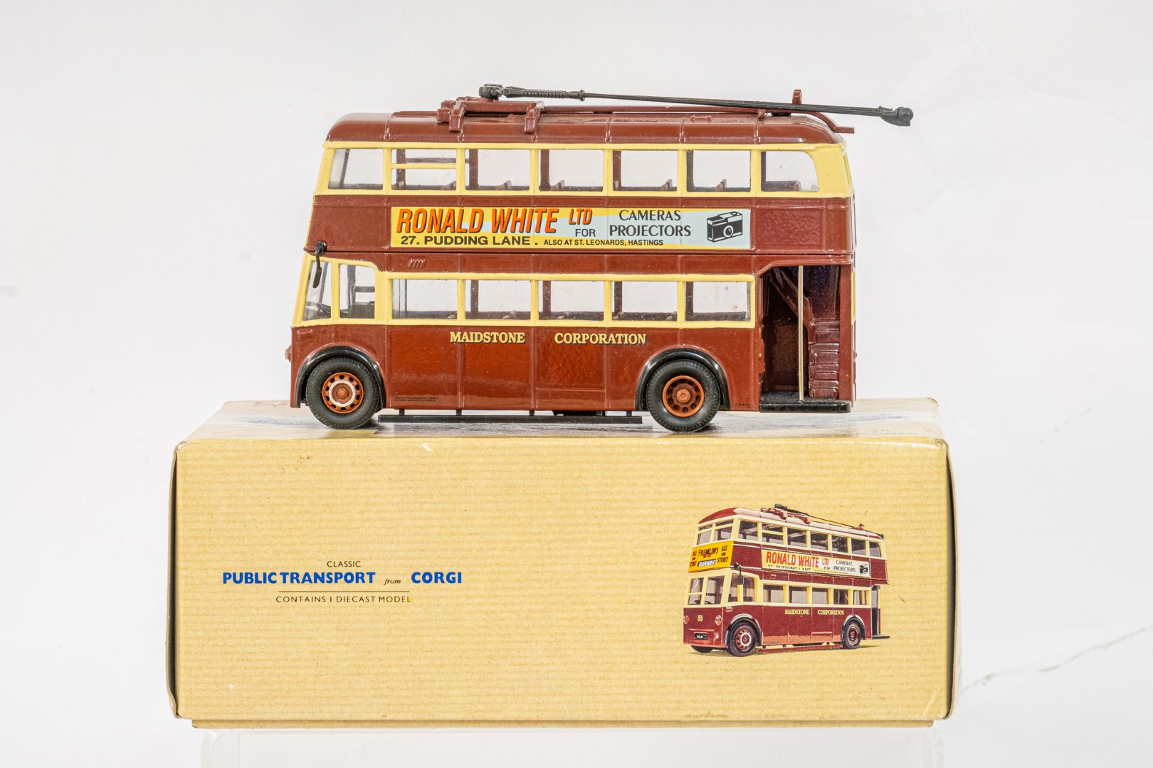 Corgi Leyland Tiger - Bartons / Sunbeam W Utility Trolleybus - Maidstone Corporation - - Image 2 of 7