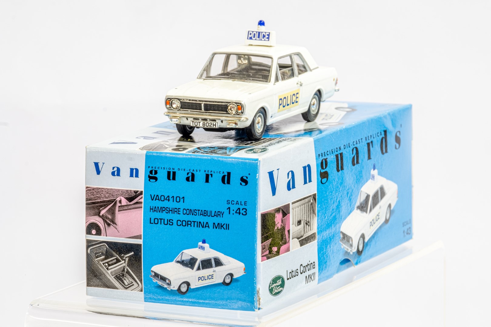 Vanguards Ford Lotus Cortina MKII - Hampshire Constabulary - Image 3 of 8