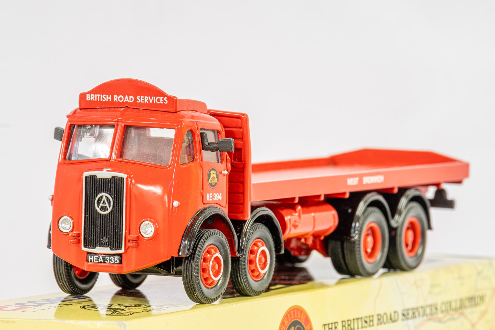 Corgi Leyland Artic Platform Lorry - Smiths Of Eccles / Leyland Articulated Flatbed & Atlinson 8 Whe - Image 4 of 5