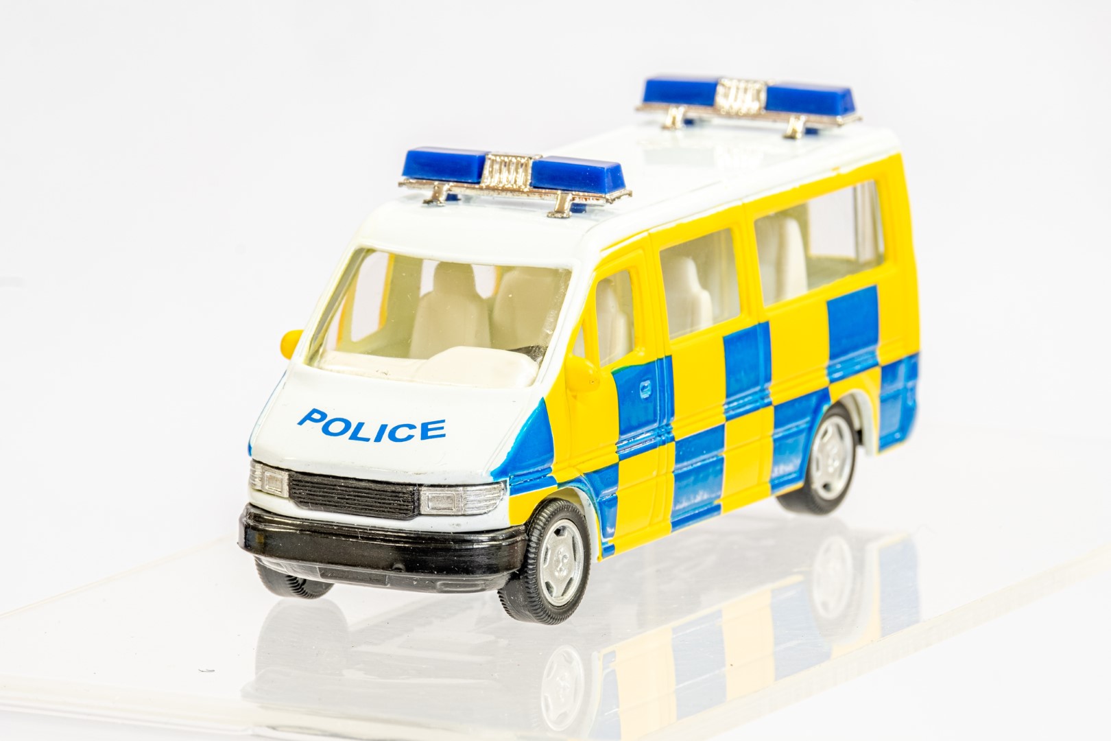 4 x Assorted Unboxed Police Vehicles - Image 2 of 9