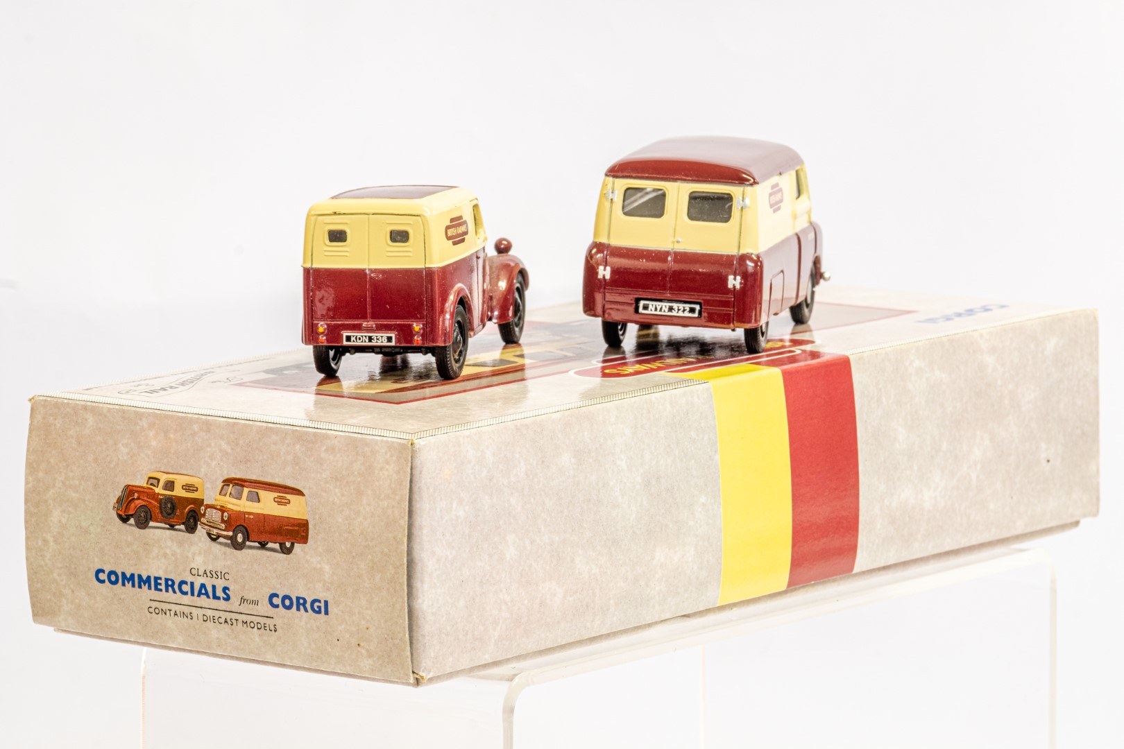 Corgi & Vanguard Karrier Boxback - Rail Express Parcels / Ford Popular Van & Bedford CA Van - Britis - Image 9 of 13