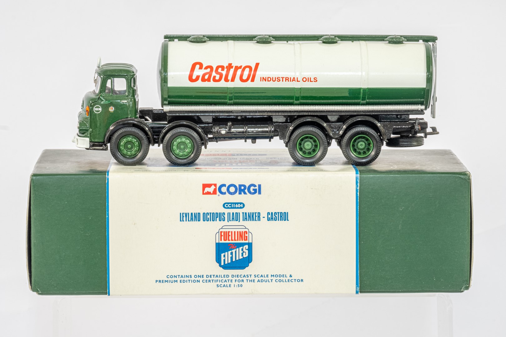 Corgi AEC MkV Mammoth Major Tanker - Shell-Mex & BP Ltd / Leyland Octopus Tanker - Castrol - - Image 2 of 5