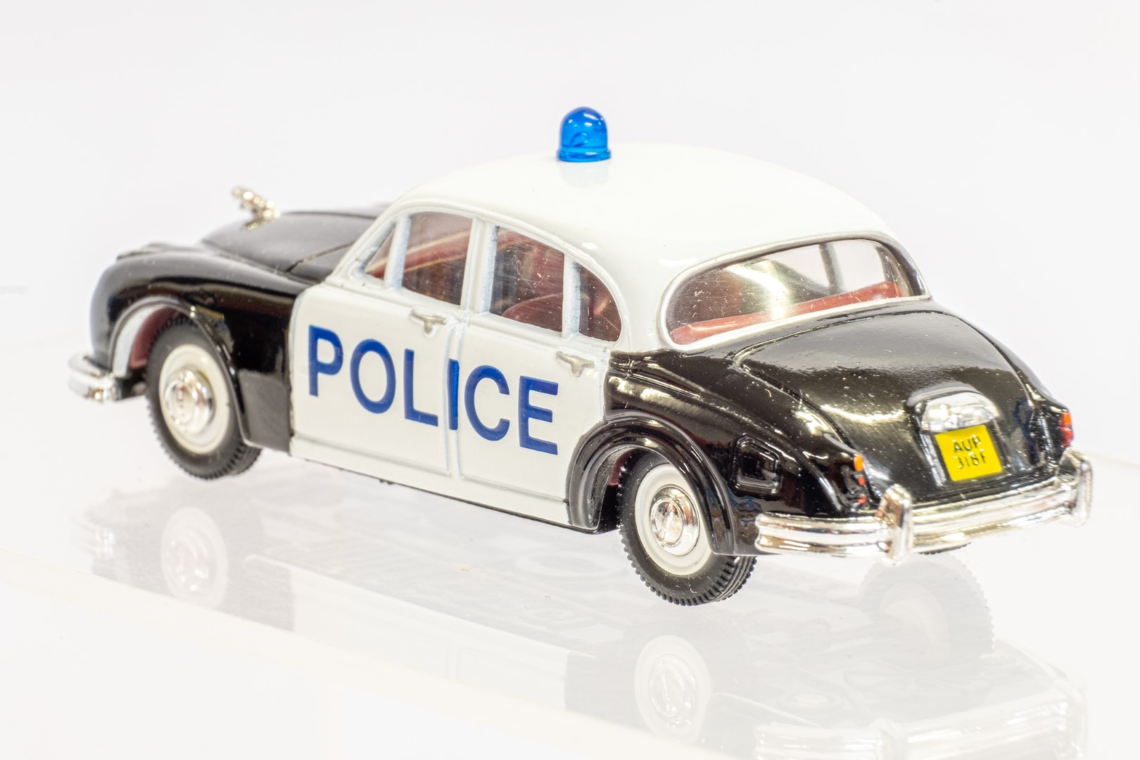 Corgi Jaguar MKII & Mini - Durham Police - Image 10 of 12