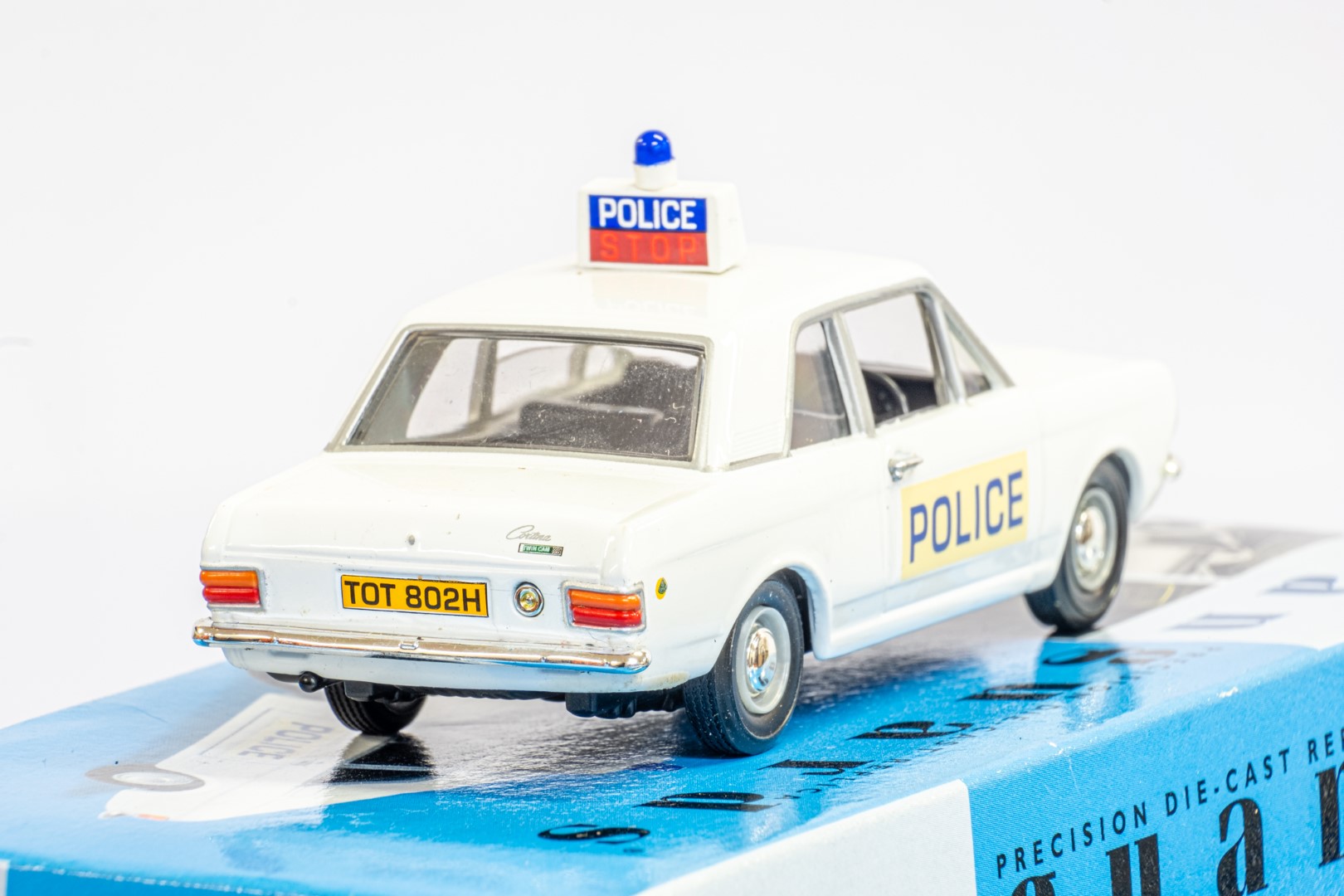 Vanguards Ford Lotus Cortina MKII - Hampshire Constabulary - Image 7 of 8