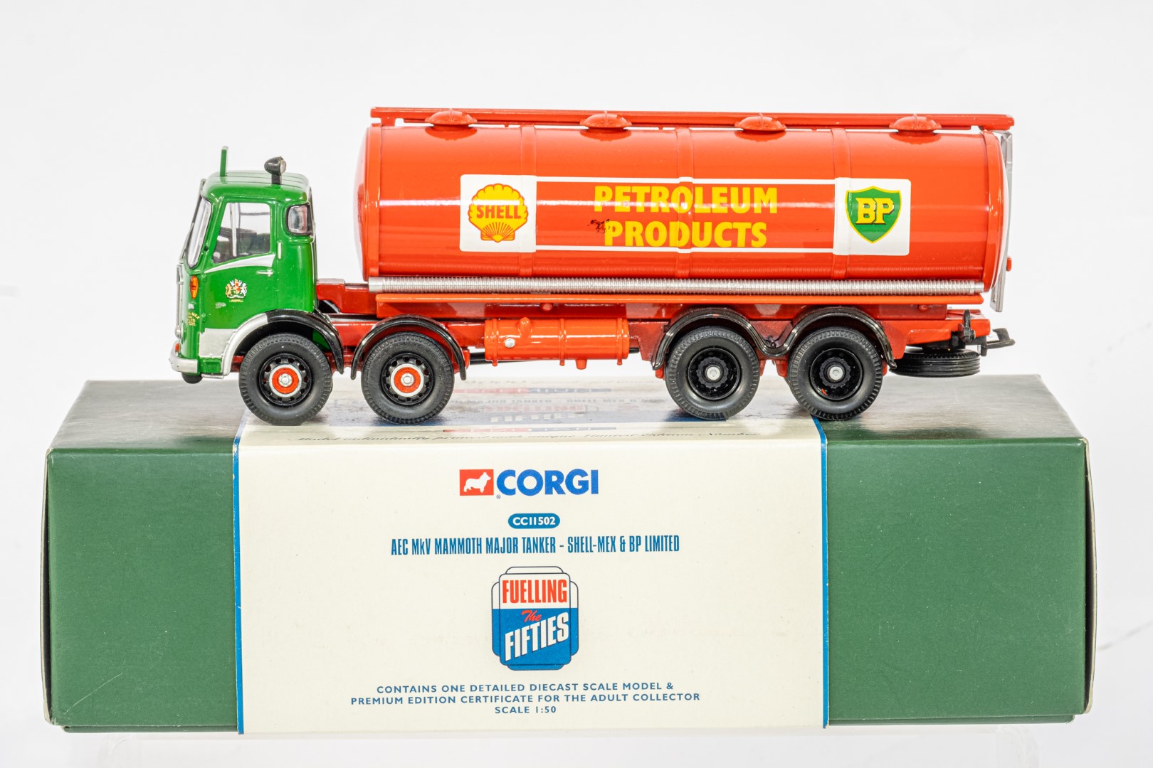 Corgi AEC MkV Mammoth Major Tanker - Shell-Mex & BP Ltd / Leyland Octopus Tanker - Castrol - - Image 4 of 5