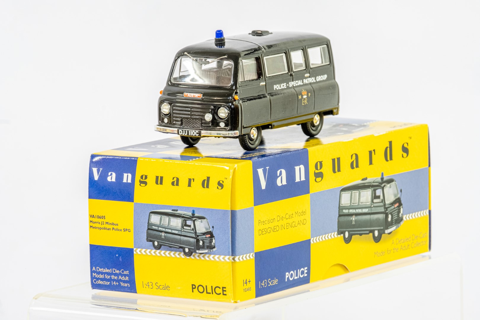 Vanguards Morris J2 Minibus - Metropolitan Police SPG - Image 3 of 6
