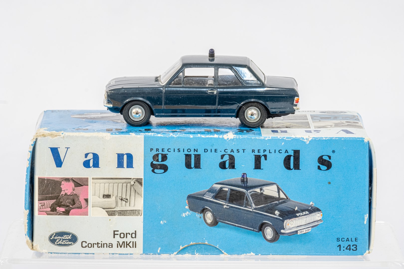 Vanguards 2 Boxed Car Models - Morris Minor Van - Aldershot / Ford Cortina MKII - Thames Valley Poli - Image 2 of 4