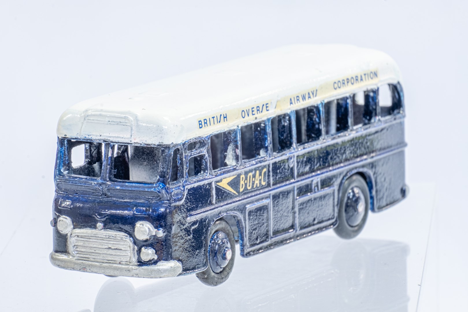 Dinky Single Decker Bus - B.O.A.C. - Code 3 & Reproduction Box - Image 4 of 7