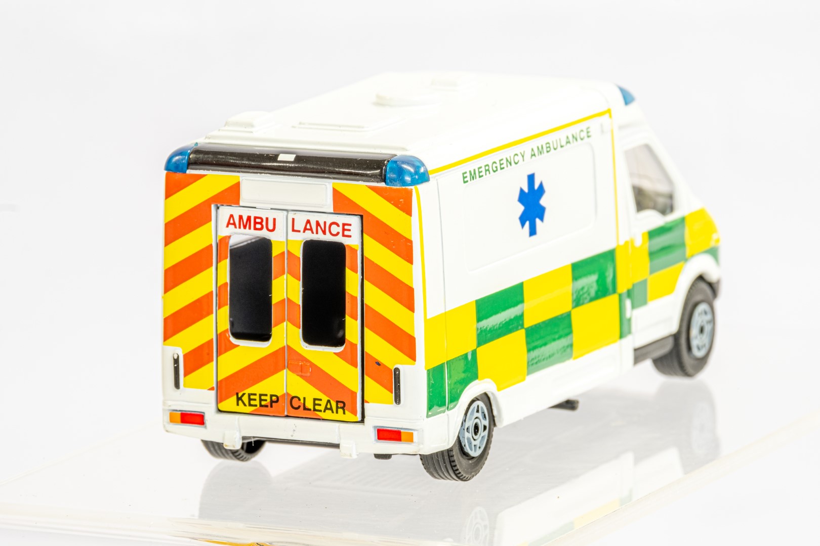 4 x Assorted Ambulance - Image 5 of 9