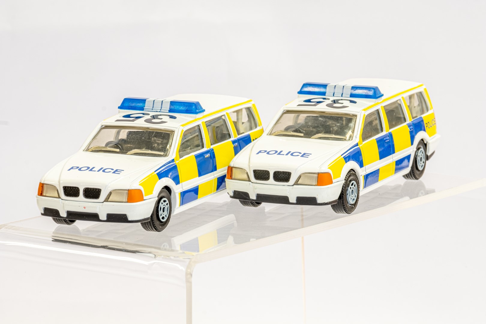 Husky 2 x Assorted Loose Police Cars - Image 2 of 3