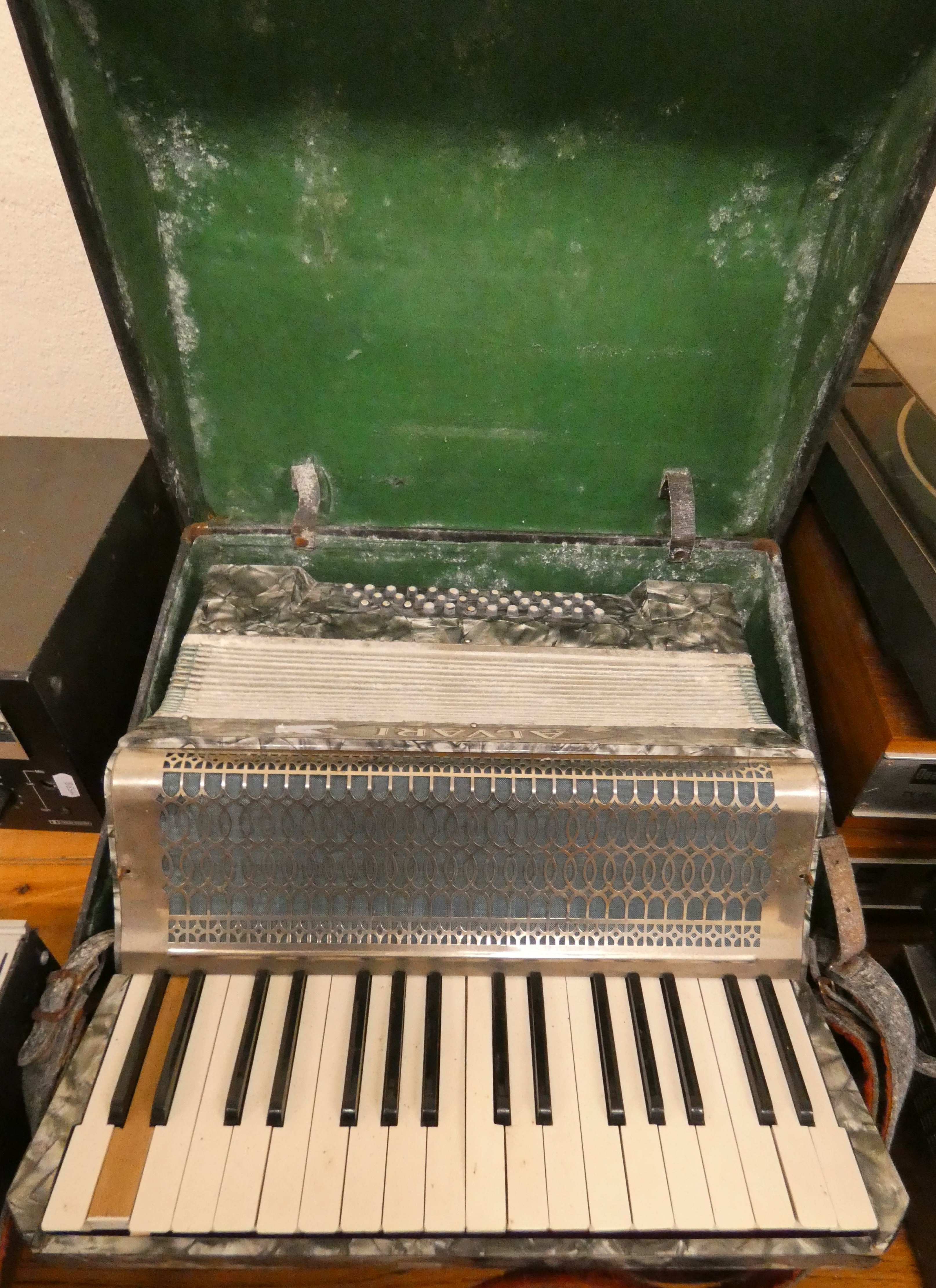 An Alvari piano accordion in case, together with a U.S. built comptometer from Felt & Tarrant - Image 2 of 2