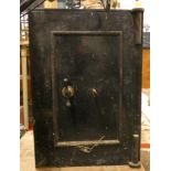 A fire safe with key lock, two drawers to the interior, 67 x 47 x 46 cm. Please note this is heavy.