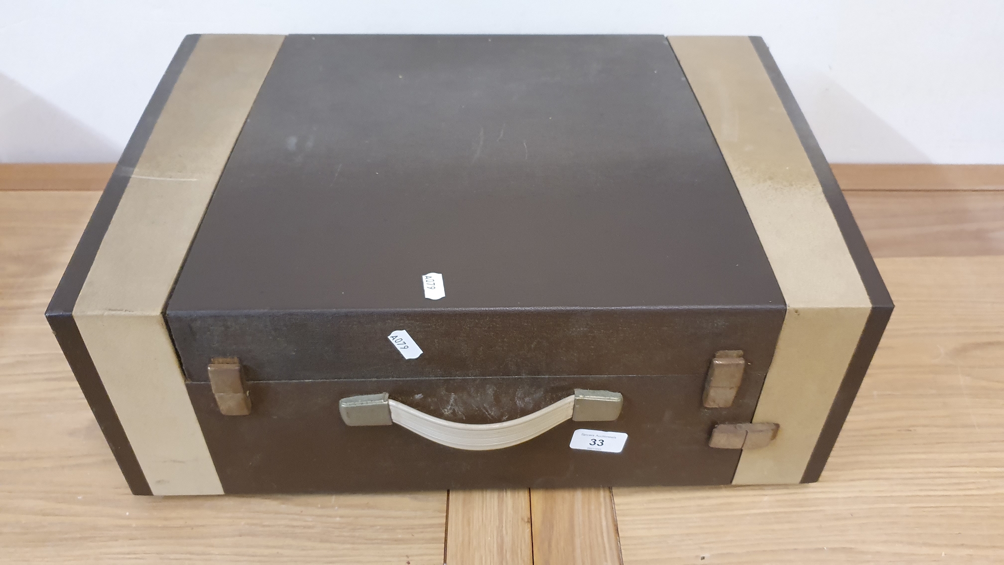 A Philips Stereophonic record player with detachable speaker and two suitcases (3). - Image 2 of 4